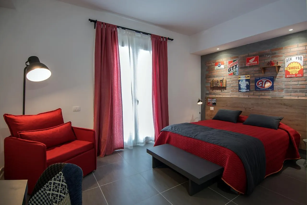 Bmb Bed Motor Bike Bed & Breakfast Noto Italy